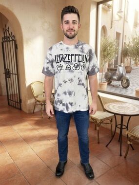 Led Zeppelin licensed band gray/white tie dye t-shirt size L.